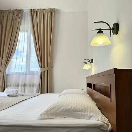 Alessia Hotel 3*